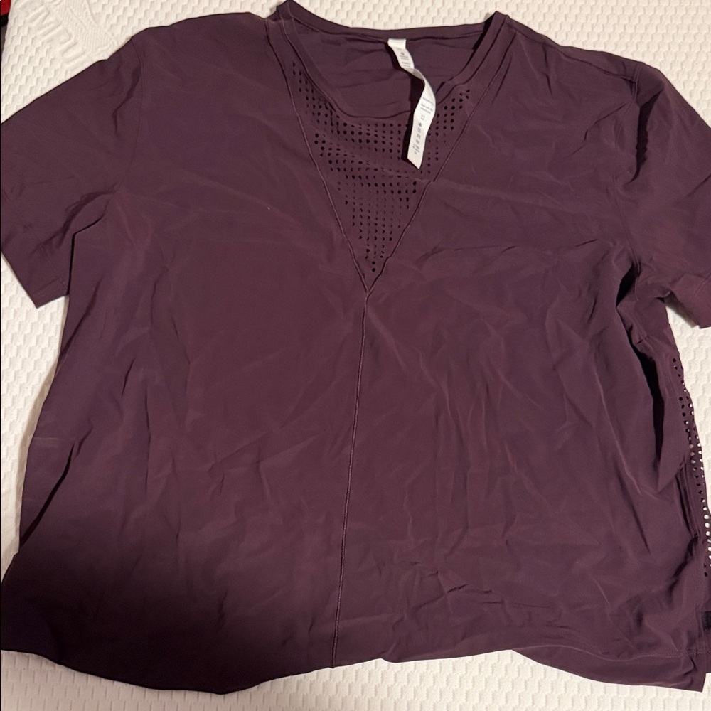 lululemon athletica Plum V-Neck Short Sleeve Tee